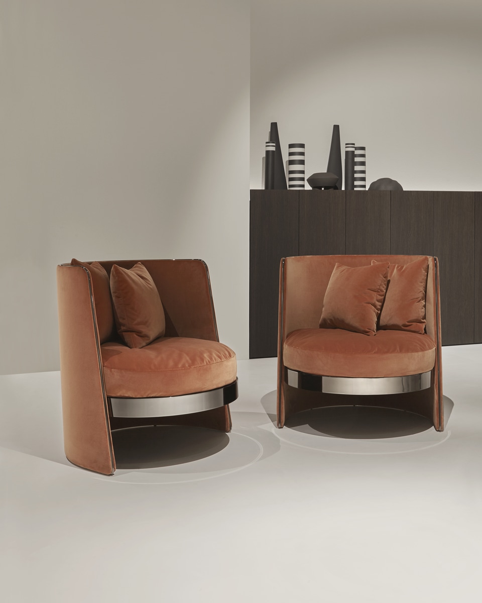 Armchairs / official image