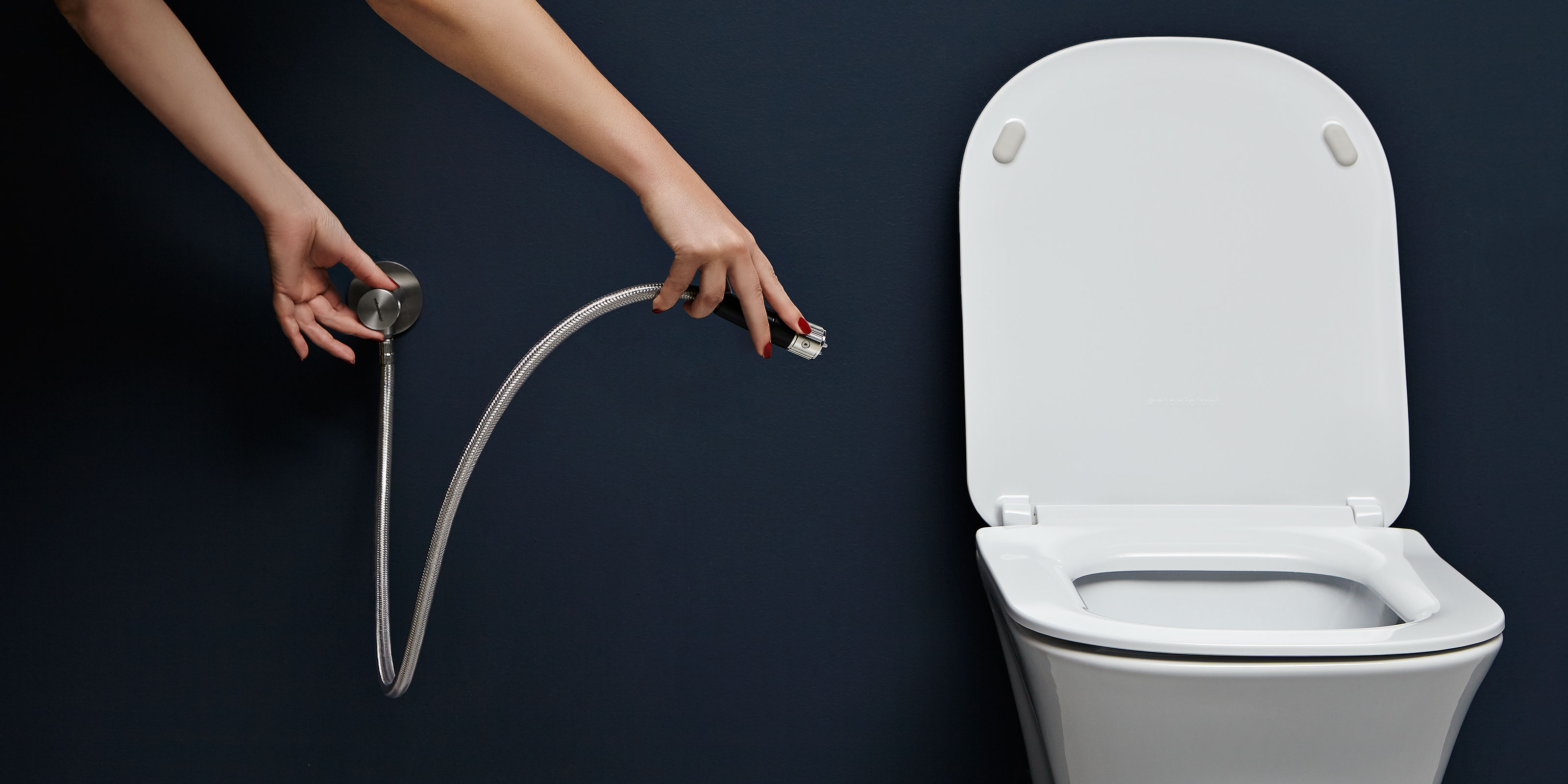 Sanitary Ware + Accessories / official image