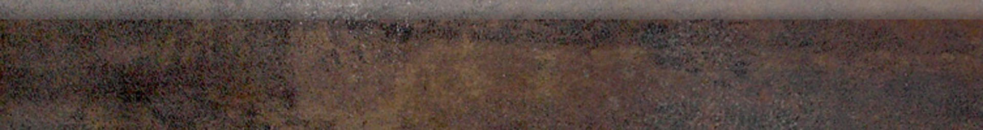 Metal Titanium Natural Rodapie-60 7,5X60