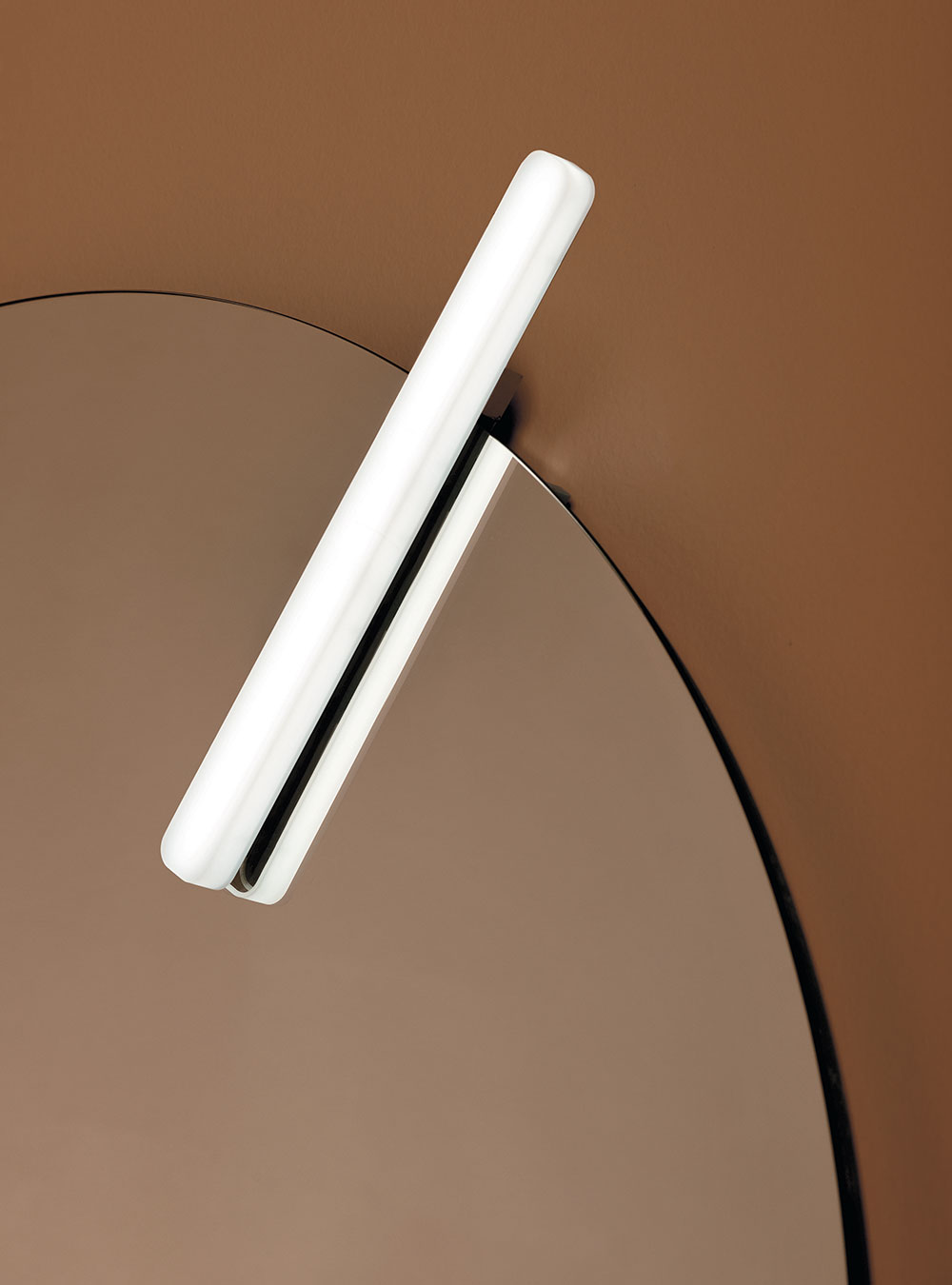 Mirror spotlights / official gallery