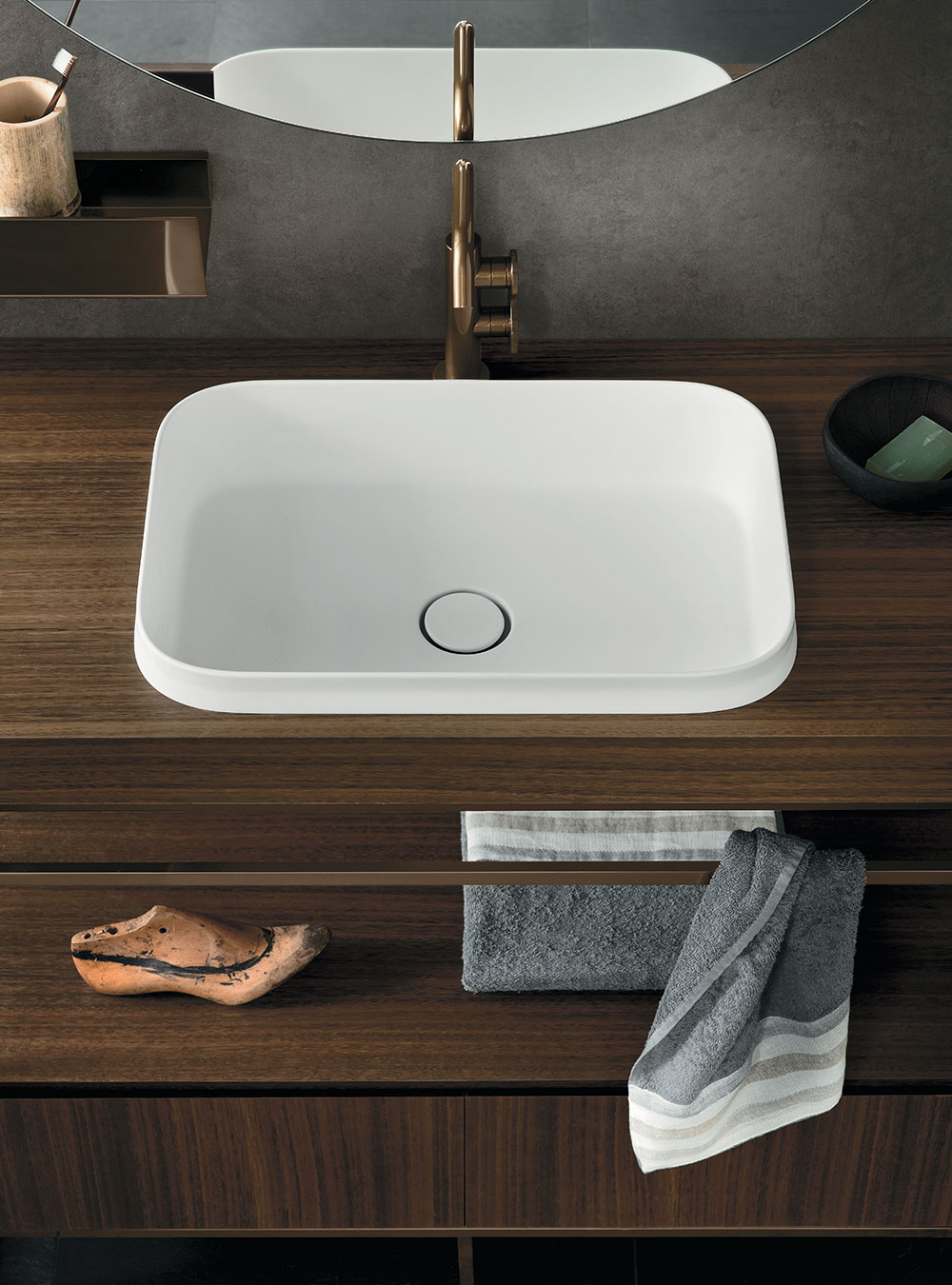 Semi-recessed washbasins / official gallery