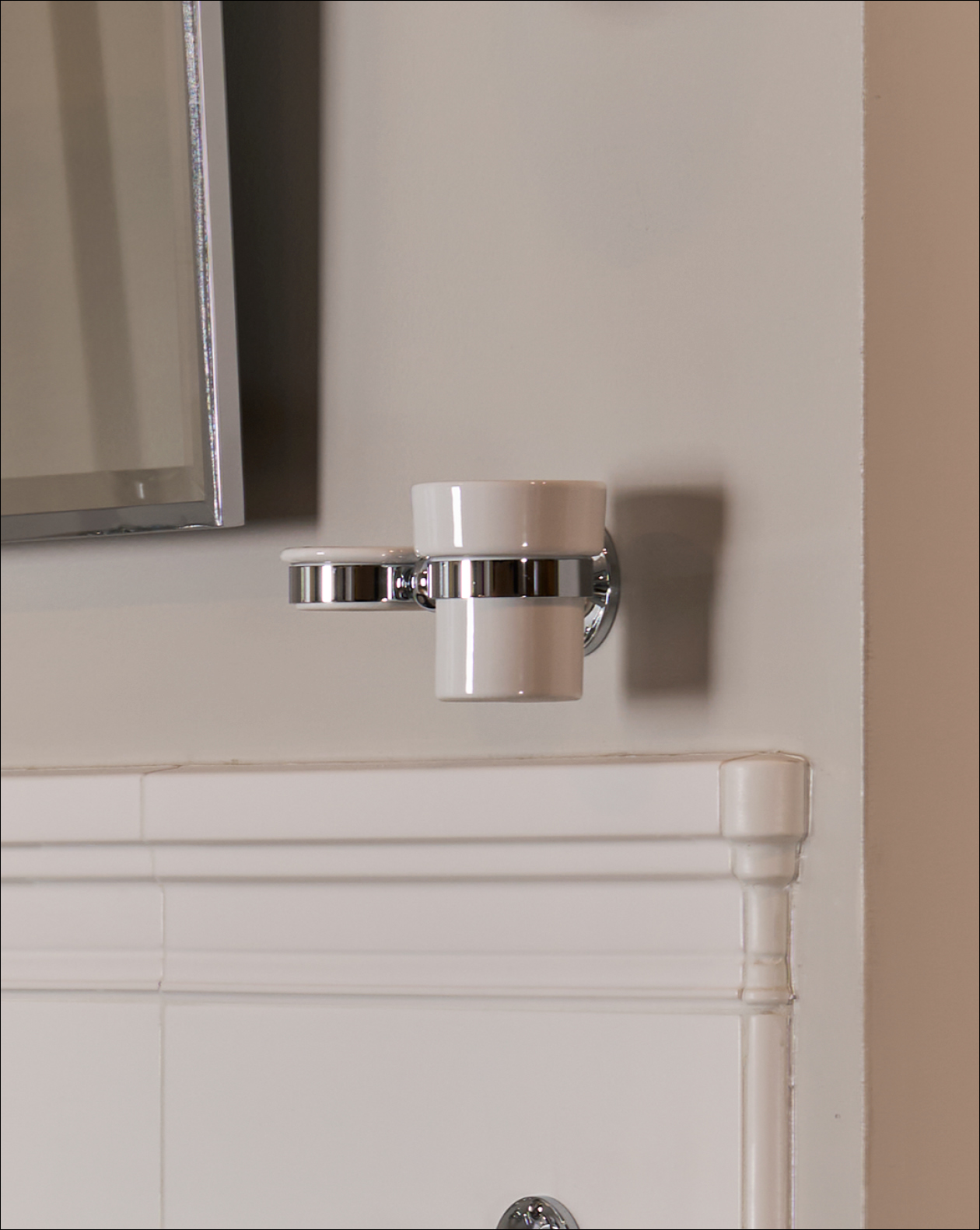 Cavendish toothbrush holder