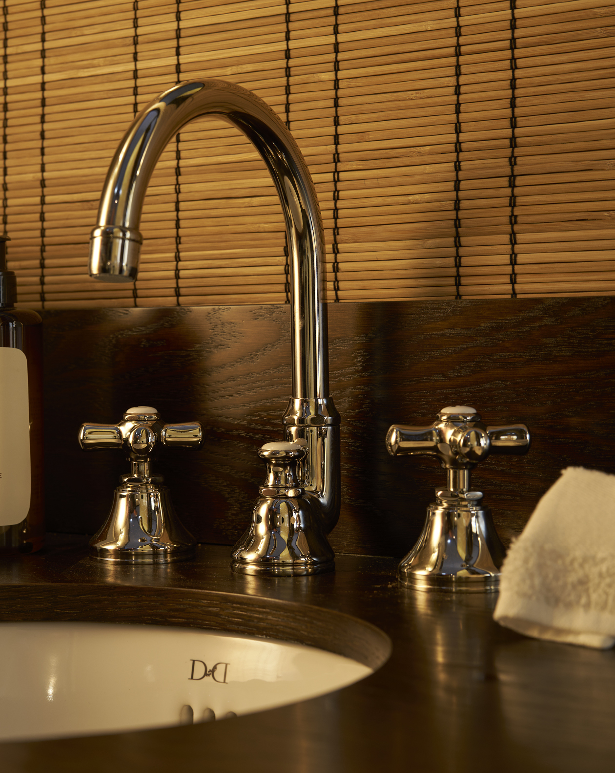 City 3 hole basin set
