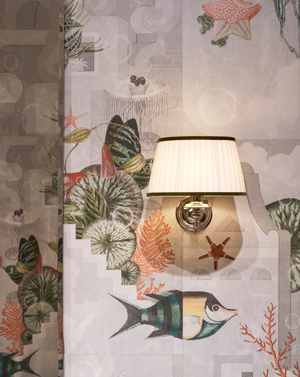 Daisy 3 Velvet Lamp