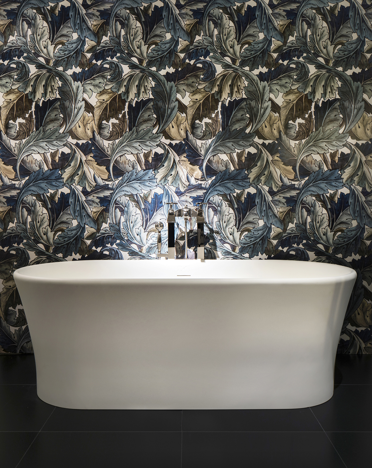 Fusion bathtub