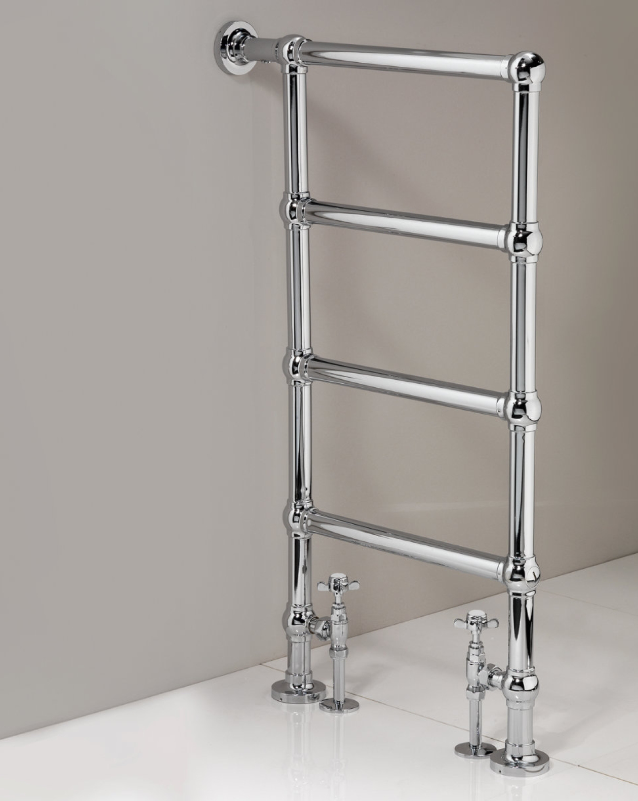 Pegaso 1 towel warmer