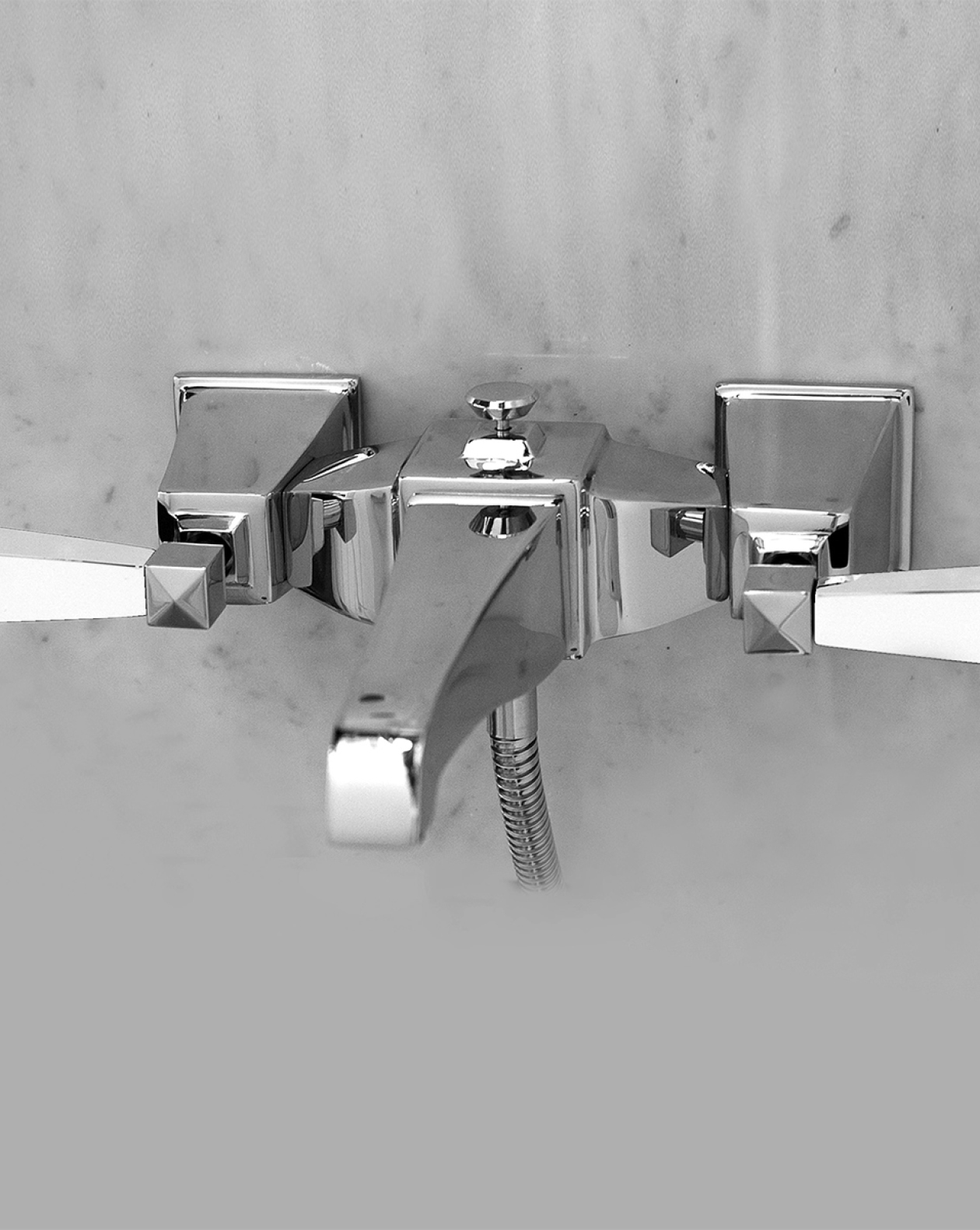 Vip Time Wall-mounted Bathtub Mixer