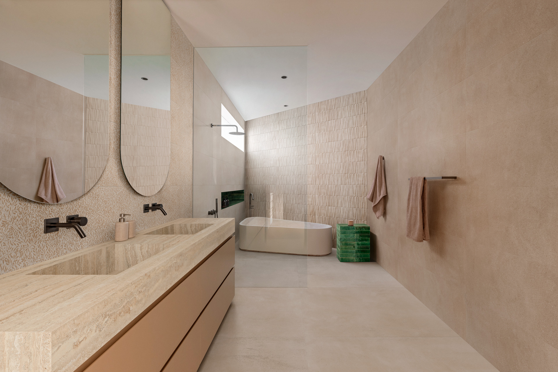Slow Wall / интерьер
